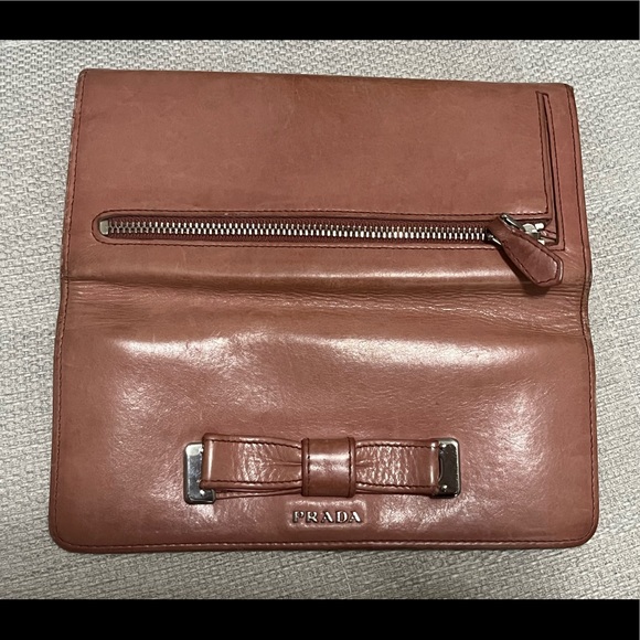 Authentic PRADA leather long wallet - Picture 4 of 16